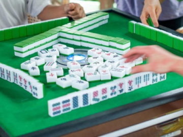 Set Up Mahjong Game Board